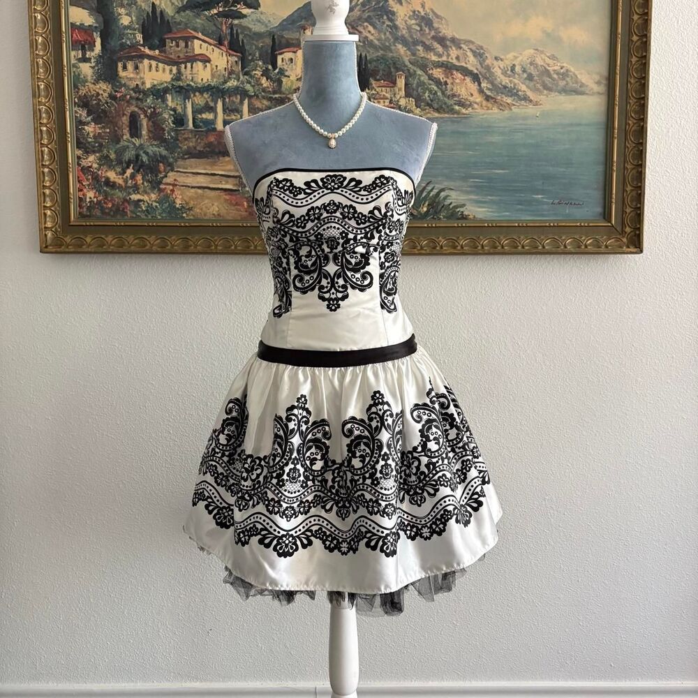 Jessica-mcclintock Women's White and Black Dress